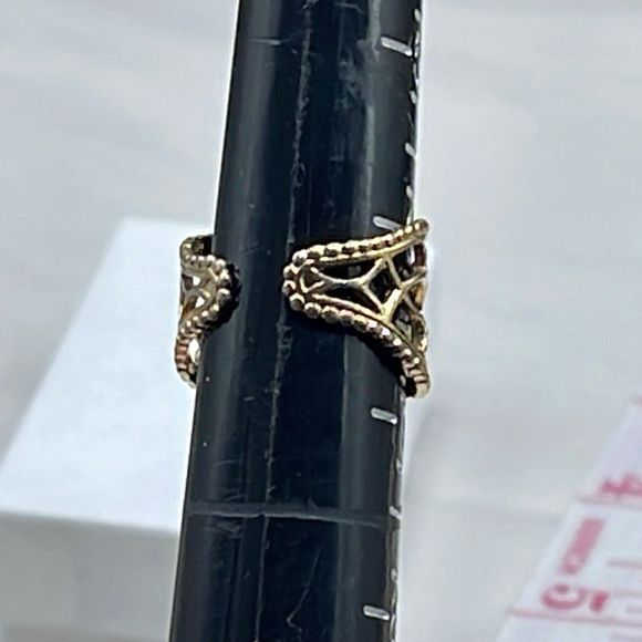 Vintage 1970’s80’s Sarah Coventry white and gold colored ring - Picture 6 of 8